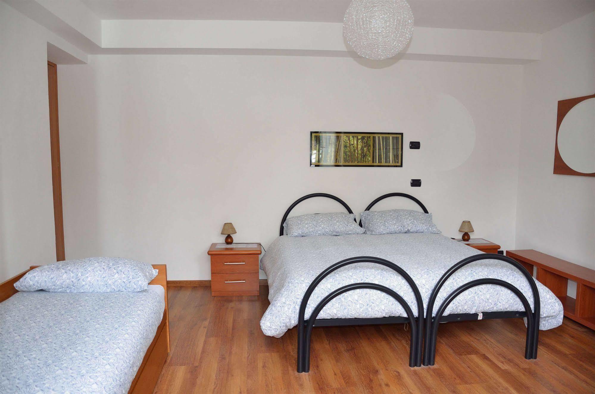 B&B Sosta Sul Lago Lezzeno Eksteriør billede